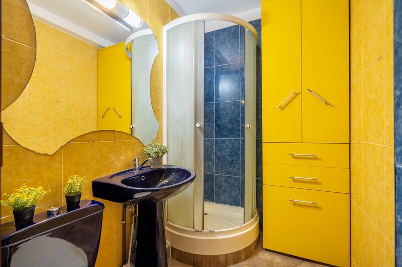 Crangasi  Garsoniera 27 mp 3 min Metrou Crangasi  Bloc 1981  Comision 0%